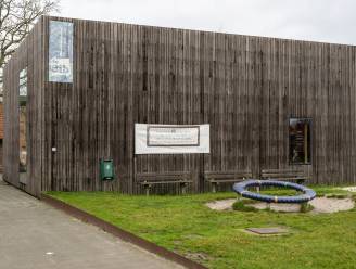 Schepen Van Malderen stelt gerust tijdens gemeenteraad: “Bibliotheek blijft in Opstal”