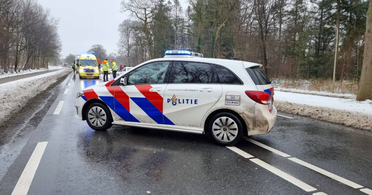 Ernstig ongeval in Delden, persoon zwaargewond door aanrijding vrachtwagen.