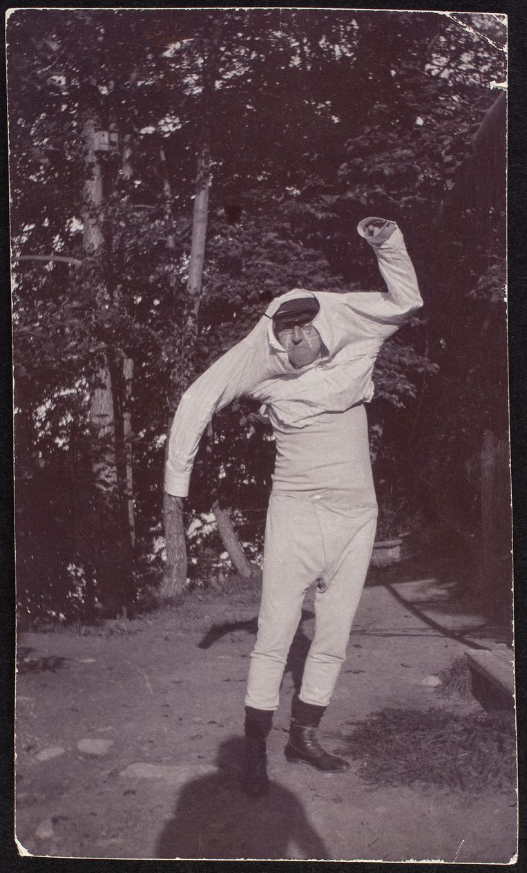 Foto twee: Piet Mondriaan in de tuin van Agatha Zethraeus, ca. 1925. Beeld collectie RKD