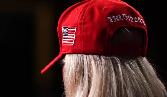 Met onthullingen over MAGA sluit Amerikaanse tiktokker Ashley St. Clair aan bij groeiend rijtje spijtoptanten