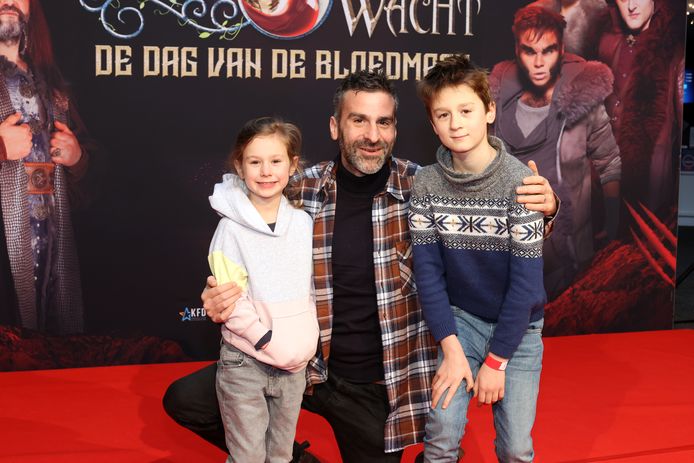 "Niet alleen mijn kinderen Lou en Sam zijn fan van Nachtwacht, maar ook ik hou er enorm van", zegt Familie-acteur Jan Van den Bosch. "Het is eng, maar ook grappig."