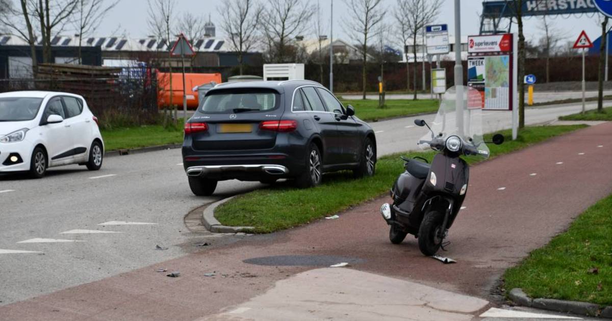 Scooterrijder gewond bij botsing met auto in Middelburg.