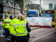 Op weg naar school gaat het vreselijk mis: meisje (7) overlijdt na ongeluk met bus, broertje (5) gewond