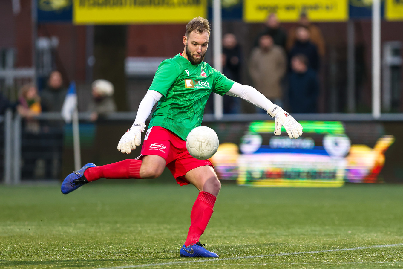 Kozakken Boys Pakt Punt Bij Spakenburg Na Roerig Slot Met Rode Kaart En Veldspeler Op Doel 3779