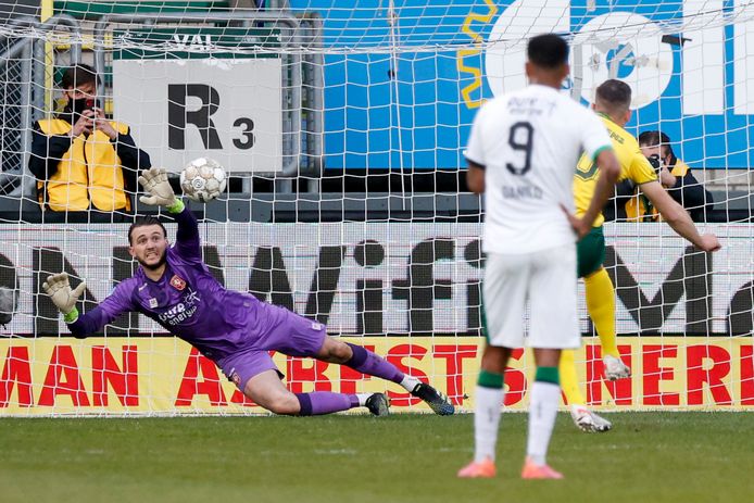 Fortuna maakt gehakt van FC Twente en mag dromen van play ...