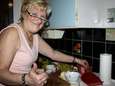 Marina Wally en zangstondes in de kelder in 'Komen Eten'