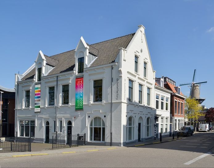 De Ketelfactory Schiedam is gevestigd aan de Hoofdstraat.
