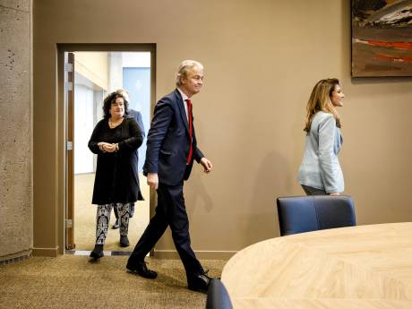 Formatie: Wilders wil er nog niet aan, maar Yesilgöz vindt het ‘een feit’ dat flinke bezuinigingen nodig zijn