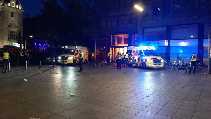 Ambulances waren snel ter plaatste om het slachtoffer naar het ziekenhuis te brengen.