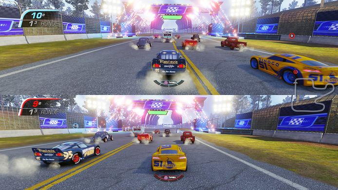 Dankzij de splitscreen van "Cars 3: Vol gas voor de winst" kunnen we samen racen.