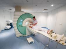 Huilende ouderen zijn blij dat MRI-scan weer in Emmeloord kan