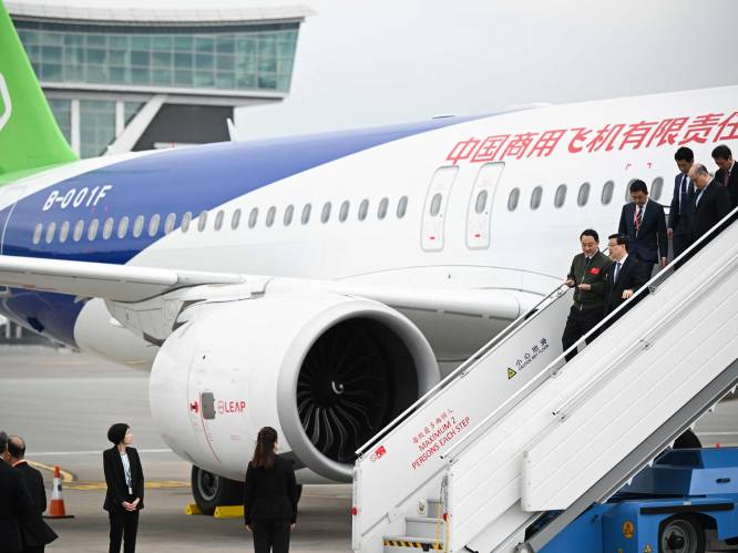 China presenteert eerste in eigen land geproduceerde lijnvliegtuig C919 in Hongkong