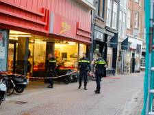 Politie zoekt getuigen van gewapende overval op Wibra in Dordrecht: ‘Ze gingen er met geld vandoor’