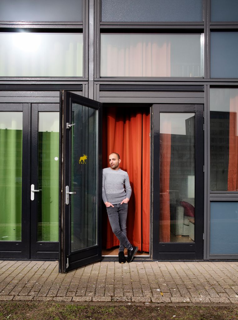 Bouwkundestudent Akram Saud: ‘Zodra ik terugga, word ik gearresteerd’. Beeld Hanne van der Woude