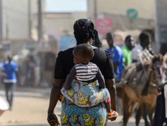 Nigeriaanse politie bevrijdt 19 zwangere vrouwen en vier baby's uit ‘babyfabriek’