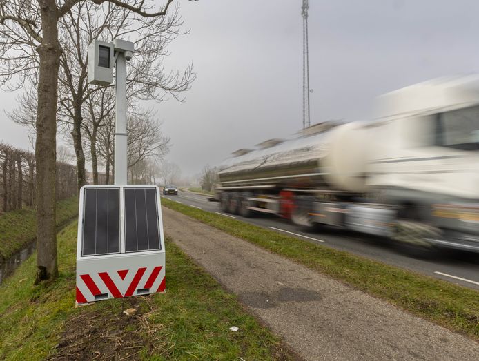 De flexflitser op de N289 bij Krabbendijke.