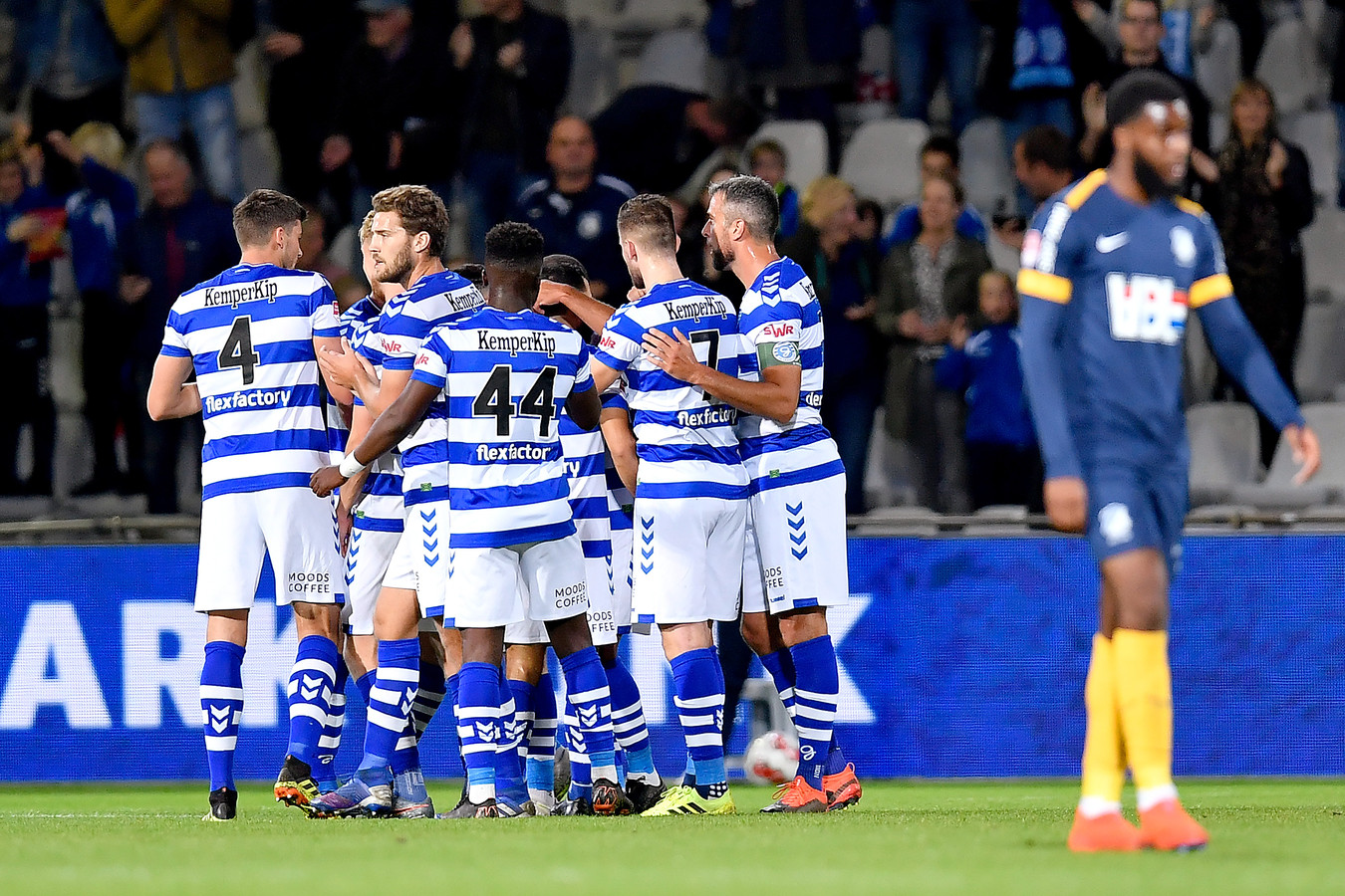 FC Eindhoven wordt weggespeeld door koploper De Graafschap en verliest