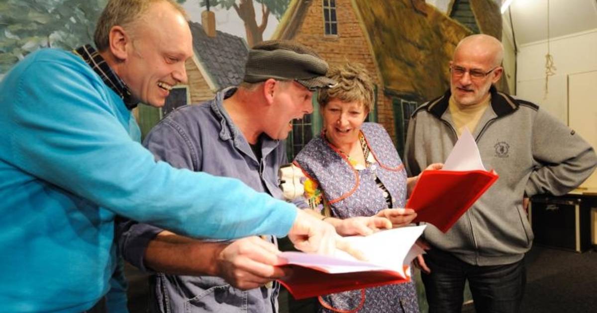 Zesde revue EWW: 'Aans as aans' | Hardenberg