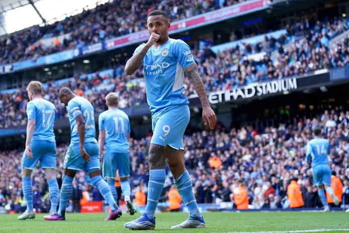 Gabriel Jesus werd met vier goals de absolute man van de match.