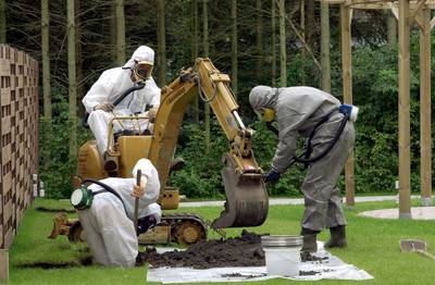 Borne gaat met dikke ‘leeflaag’ asbestvervuiling te lijf