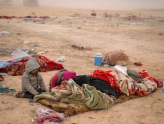 Kinderen die wenen bij het lijk van hun moeder: goed nieuws voor IS
