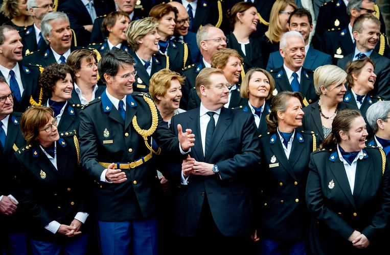 Erik Akerboom wordt tijdens een ceremoniële bijeenkomst in de Ridderzaal officieel geïnstalleerd als chef van de Nationale Politie.  Beeld ANP