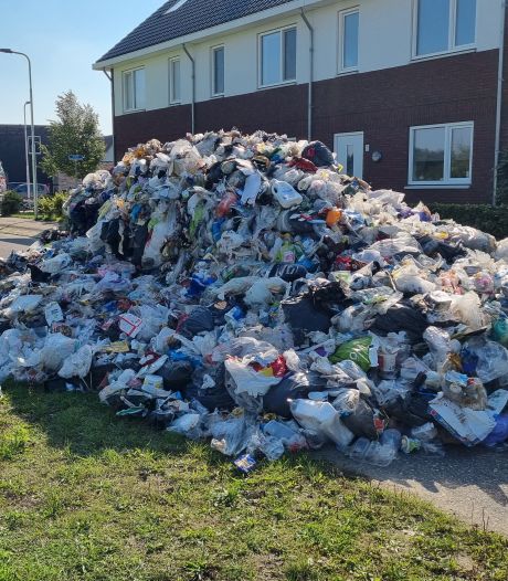 Vuilnisman twijfelt niet en dumpt afval op straat in Groenlo
