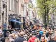 Op Koningsdag 2022 was het lekker druk in Delft, maar door stijgende kosten zien steeds minder ondernemers het zitten om een kraampje te huren.