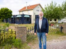 Oude kroeg in Balkbrug staat al jaren leeg, nu komen er appartementen (maar daar is niet iedereen blij mee)