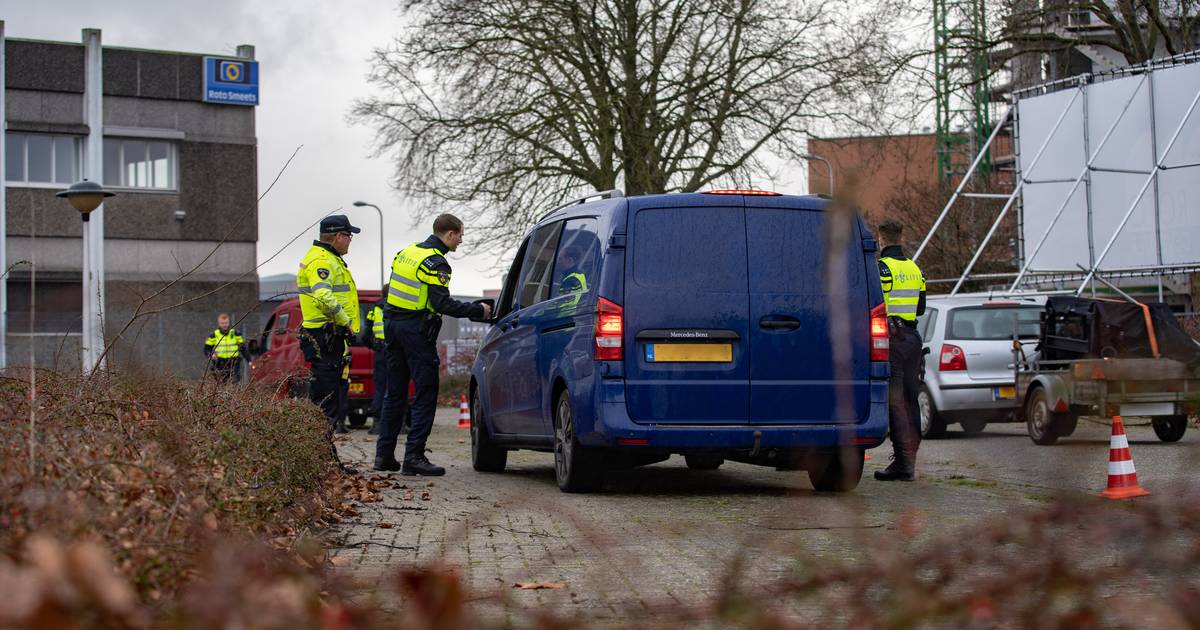 Pole ricercato in Germania catturato al controllo del traffico a Deventer |  112 nuovi Deventer
