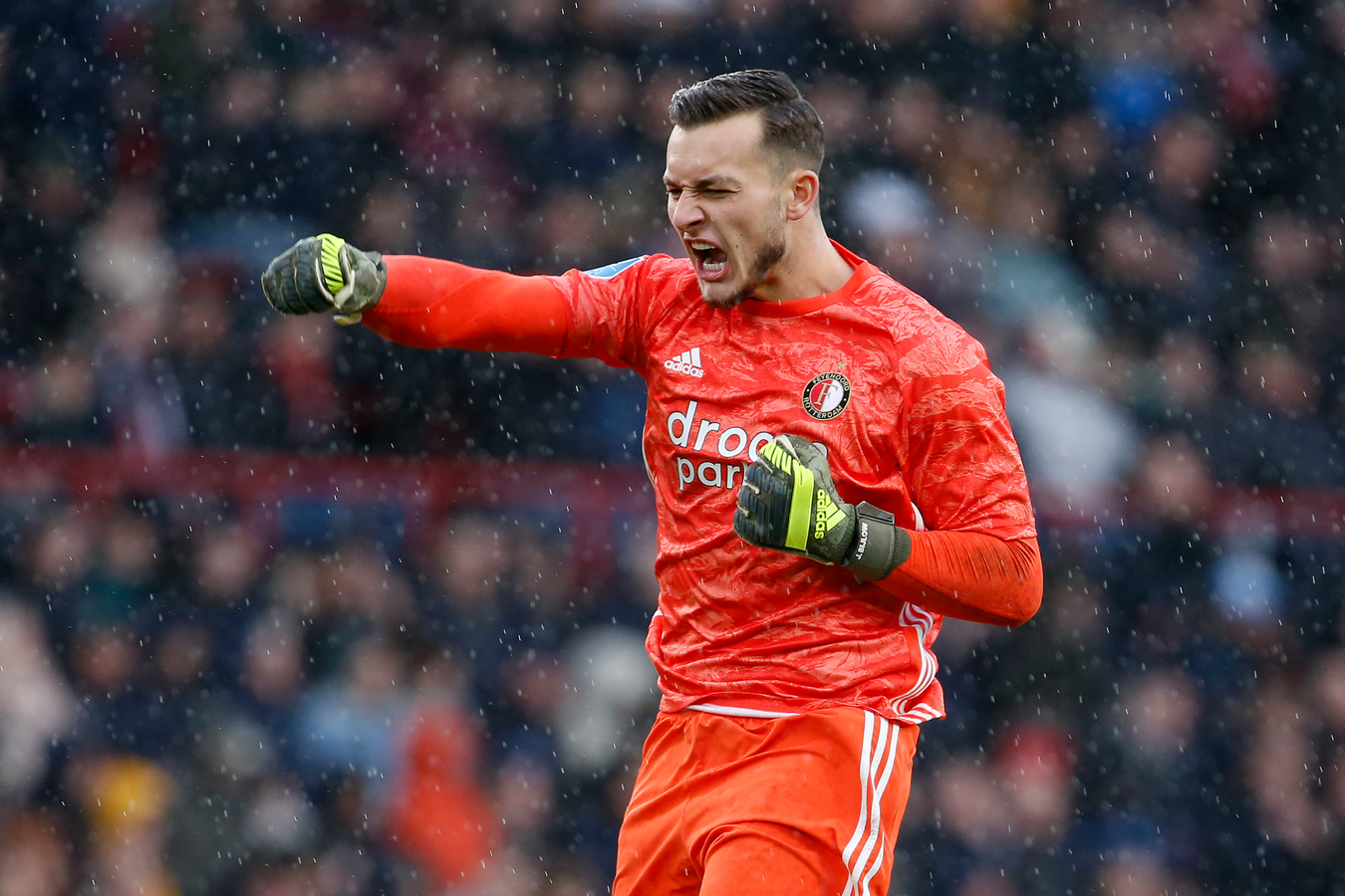 Justin Bijlow ‘Nu ben ik fit en moet ik wéér toekijken’ Foto AD.nl