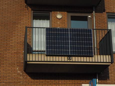 Installer des panneaux solaires sur votre terrasse: l'avenir réside-t-il dans cette variante verticale?