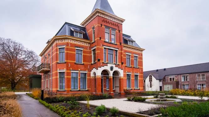 Monumentale Villa Smits in Eibergen heeft zijn historische grandeur terug, voor horeca is rode loper uitgelegd