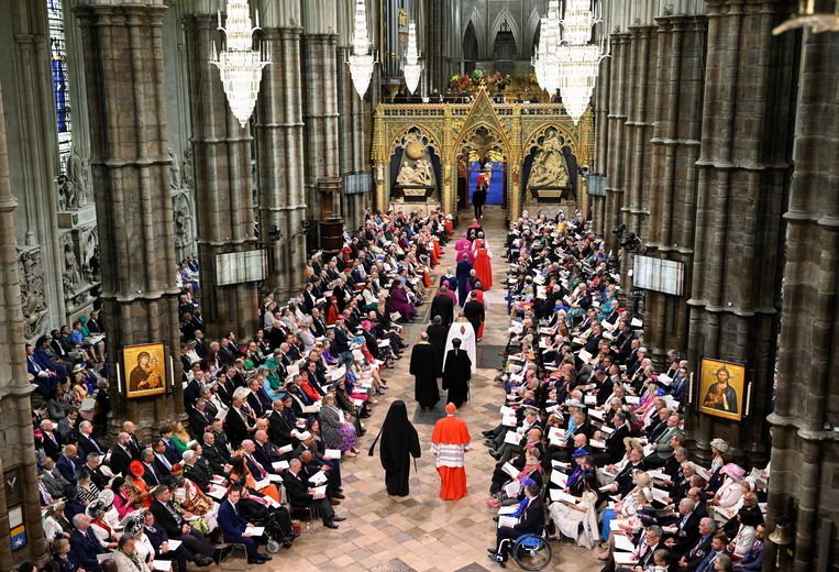▶ Live – Coronation of British King Charles.  The procession will soon leave for Westminster Abbey, where Charles will be crowned