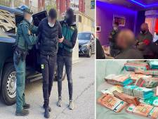 Un riche baron de la drogue vivant dans un appartement miteux arrêté avec l'aide de la police belge