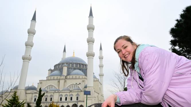 INTERVIEW. Emma Meesseman leeft en speelt in door aardbeving getraumatiseerd Turkije: “Vijf speelsters zijn alles kwijt, sommigen hun ouders”