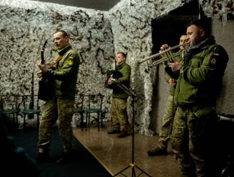 Van het front naar Oostburg: Oekraïens militair orkest treedt op in Zeeuws-Vlaanderen