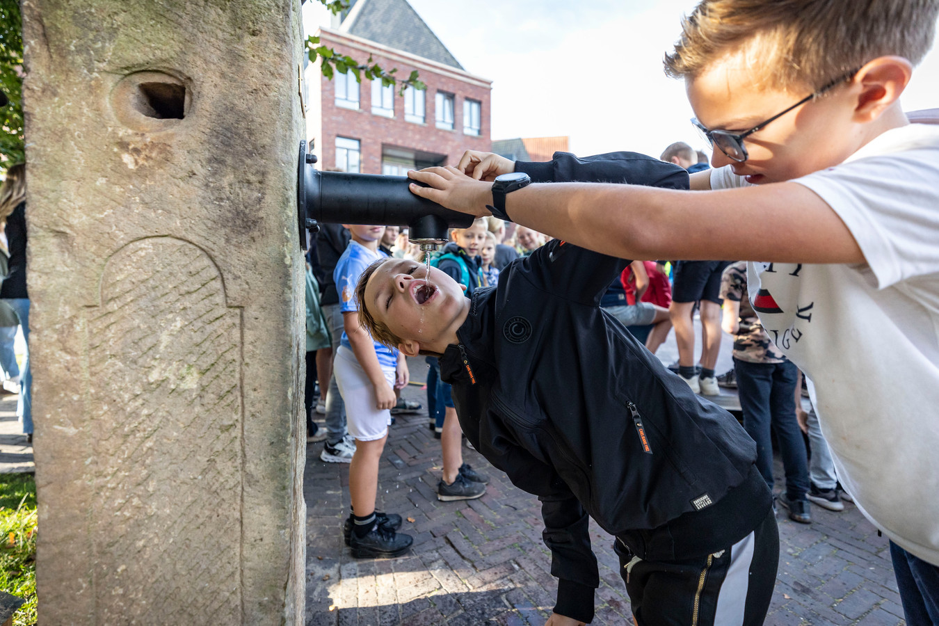 Geen ranja, maar water op school in dit Twentse dorp: ‘Zonde wanneer ...