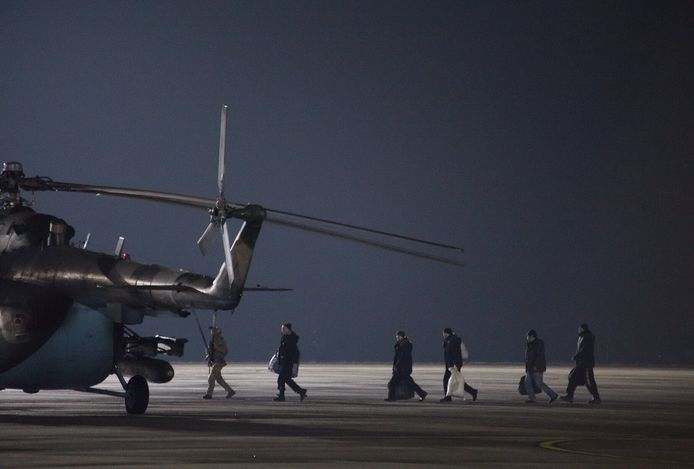 Archieffoto. De helikopter van het type Mi-8 raakte 's avonds in de dichte mist een hoogspanningskabel in de buurt van de stad Krementsjoek.