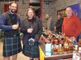 'Whisky, Rum & Gin Festival’ in Welle: Bezoekers Matti en Pascal droegen een Schotse kilt.