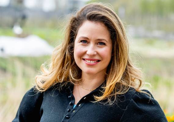 Sanne Vogel neemt een moedig besluit en laat preventief borsten en eierstokken verwijderen