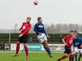 Hontenisse (blauwe shirts) eerder dit seizoen in actie tegen concurrent RIA Westdorpe.