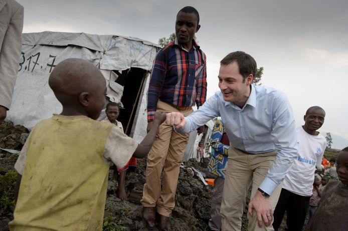 De Croo tijdens zijn bezoek aan Congo in 2015.