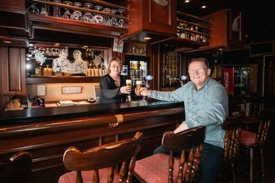 Café Jan van Tieskes krijgt nieuwe kastelein: Linda Heijligers (37) zet 96-jarige historie voort