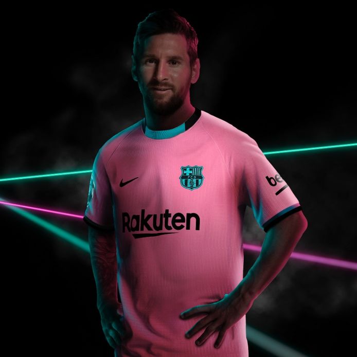 band Opnieuw schieten Snor Messi showt roze tenue FC Barcelona | Buitenlands voetbal | AD.nl