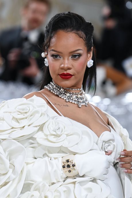Rihanna dévoile des photos inédites de sa première grossesse