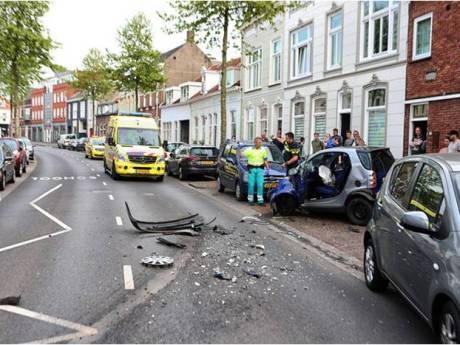 Bewoners zijn onveilige verkeerssituatie route Auvergnestraat hartstikke beu. 'Dit is zo frustrerend. Er kan nooit iets'