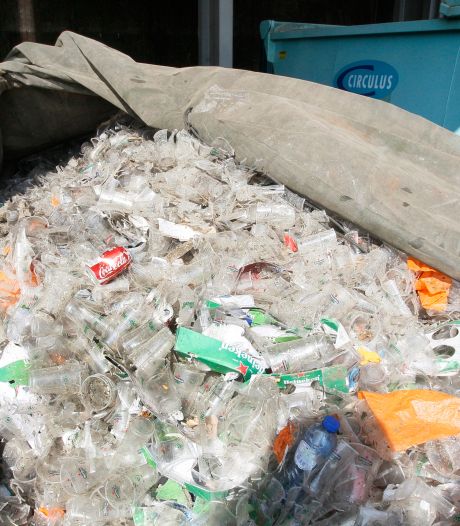 Plastic Soup Surfer vraagt ook in Den Haag aandacht voor miljoenen wegwerpbekers