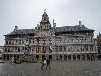 Man neergestoken op Grote Markt in Antwerpen, twee verdachten opgepakt