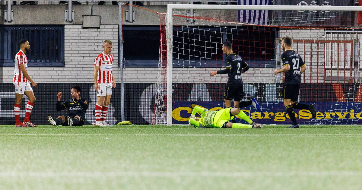 Doelman Alblas moet na botsing luisteren naar zijn verstand, in plaats van zijn hart: ‘Als ik weer een impact krijg, weet je n